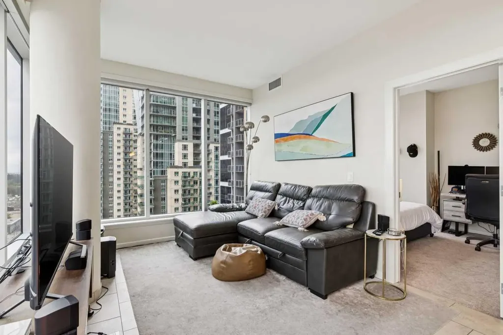 211 13 Avenue SE Calgary AB T2G 1E1