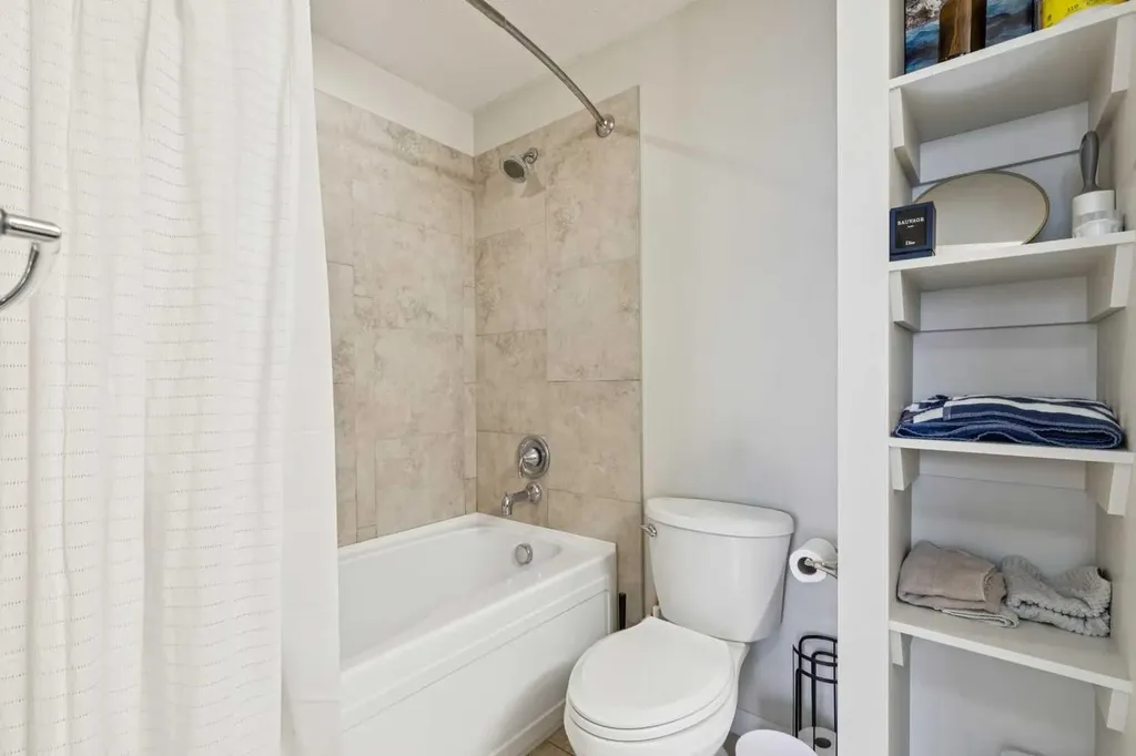 211 13 Avenue SE Calgary AB T2G 1E1