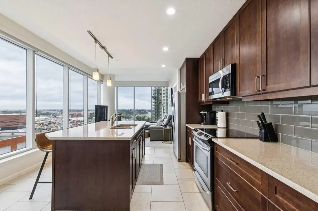 211 13 Avenue SE Calgary AB T2G 1E1