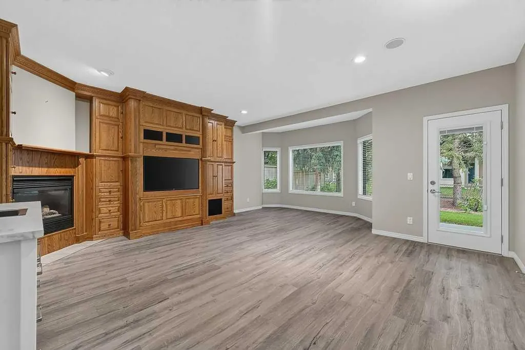 52 Sandstone Ridge Crescent Okotoks AB T1S 1P9