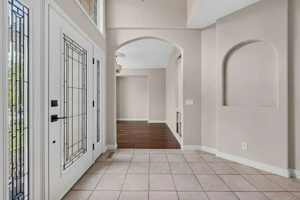 52 Sandstone Ridge Crescent Okotoks AB T1S 1P9