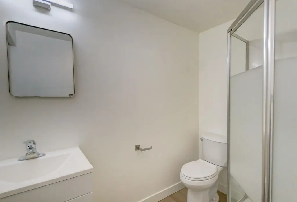 423 Queen Anne Way SE Calgary AB T2T 2N3