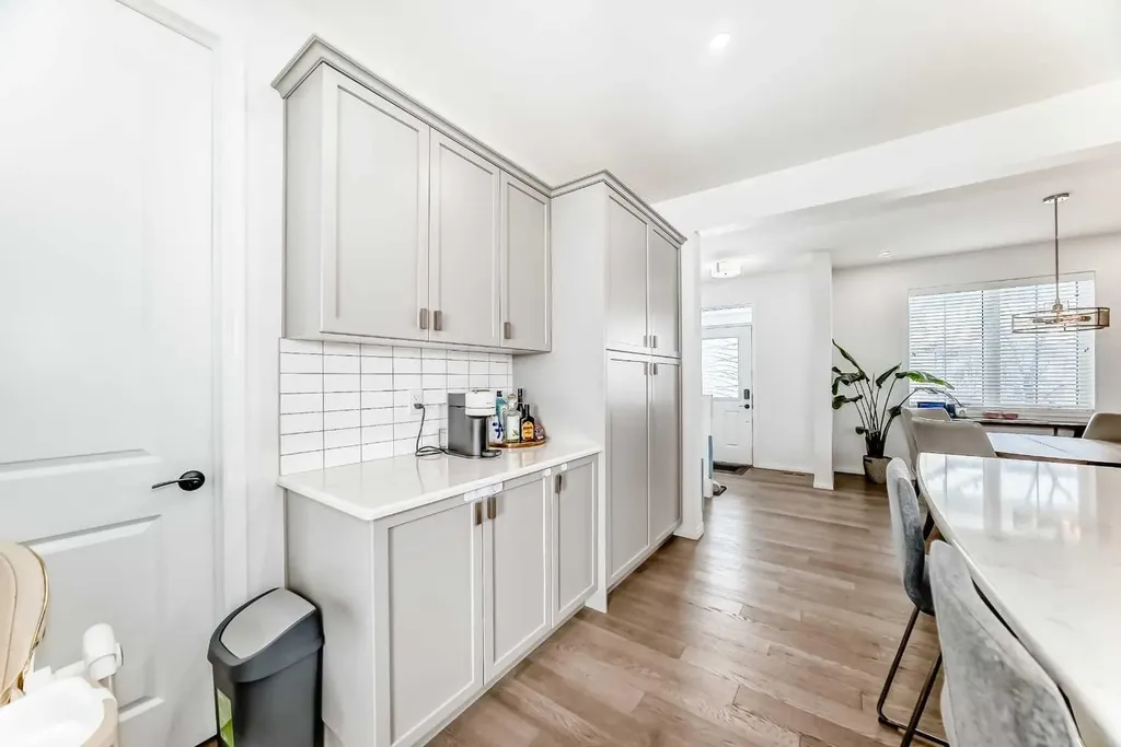 372 Carrington Way NW Calgary AB T3P0Y9