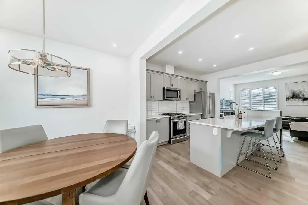 372 Carrington Way NW Calgary AB T3P0Y9