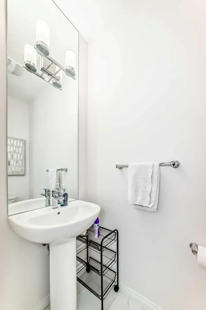 372 Carrington Way NW Calgary AB T3P0Y9