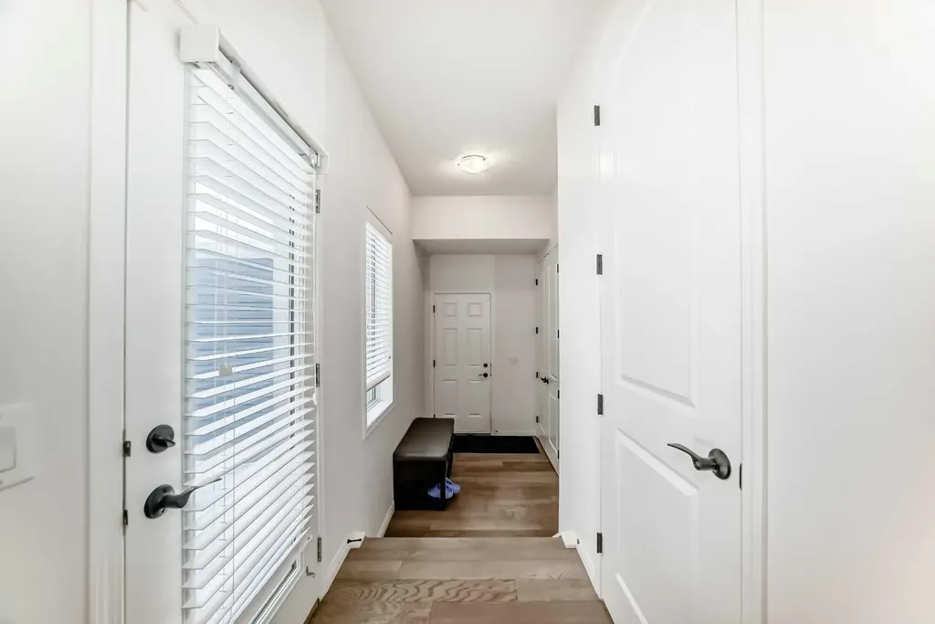 372 Carrington Way NW Calgary AB T3P0Y9