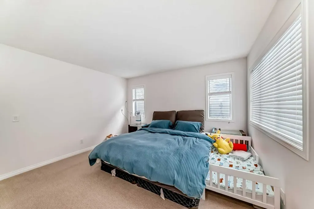 372 Carrington Way NW Calgary AB T3P0Y9