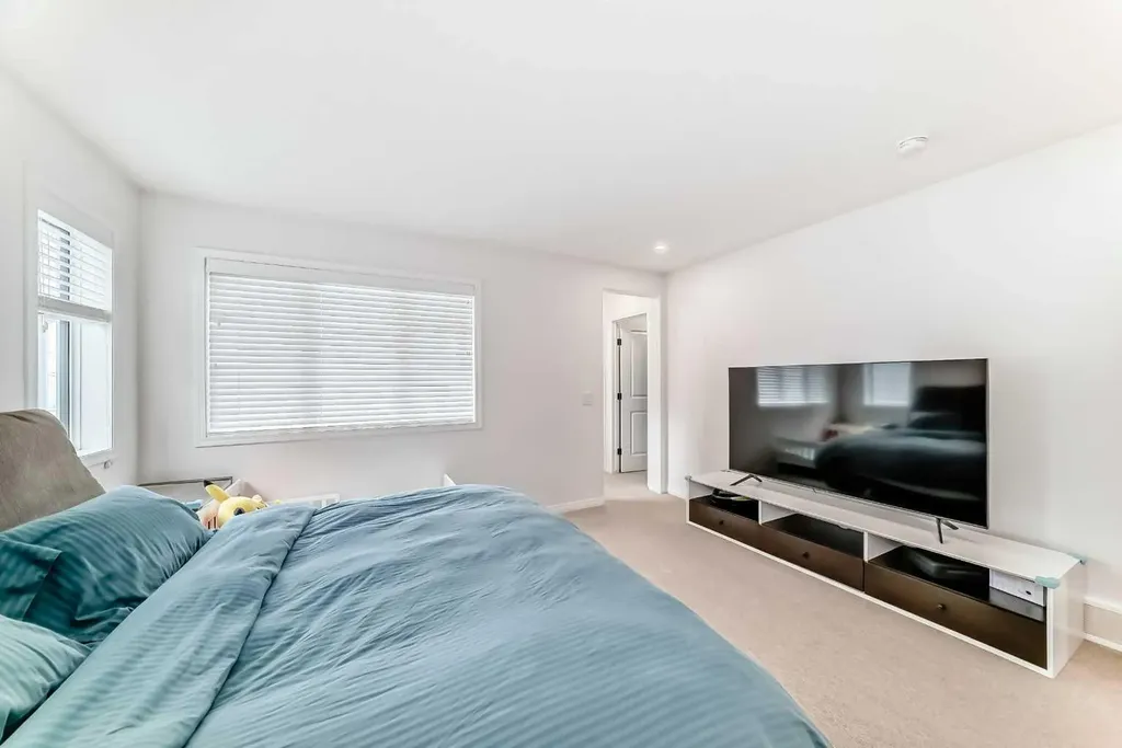 372 Carrington Way NW Calgary AB T3P0Y9