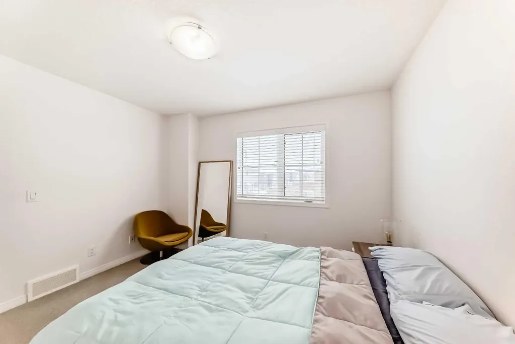 372 Carrington Way NW Calgary AB T3P0Y9