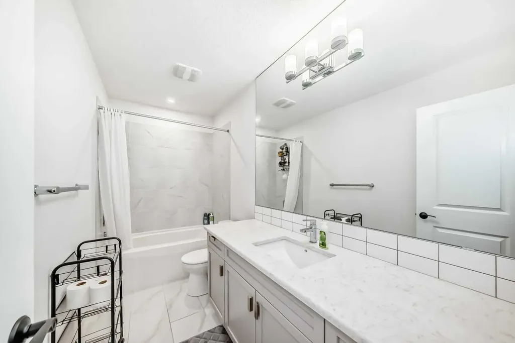372 Carrington Way NW Calgary AB T3P0Y9
