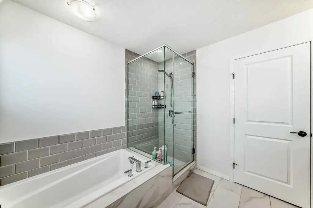 372 Carrington Way NW Calgary AB T3P0Y9