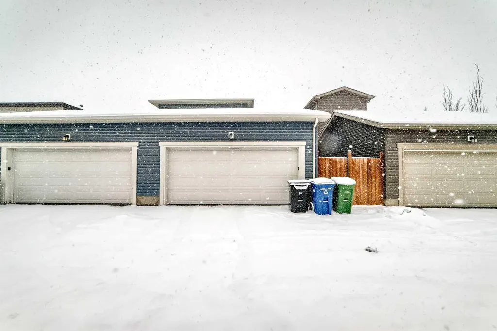 372 Carrington Way NW Calgary AB T3P0Y9
