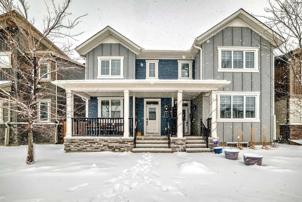 372 Carrington Way NW Calgary AB T3P0Y9