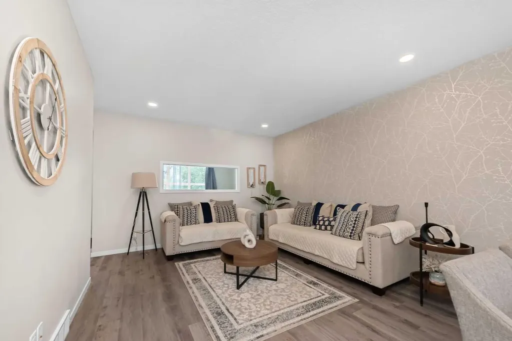 59 Cornerbrook Avenue NE Calgary AB T3N 1M1