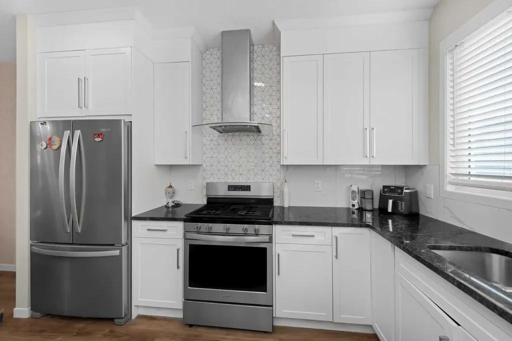 59 Cornerbrook Avenue NE Calgary AB T3N 1M1