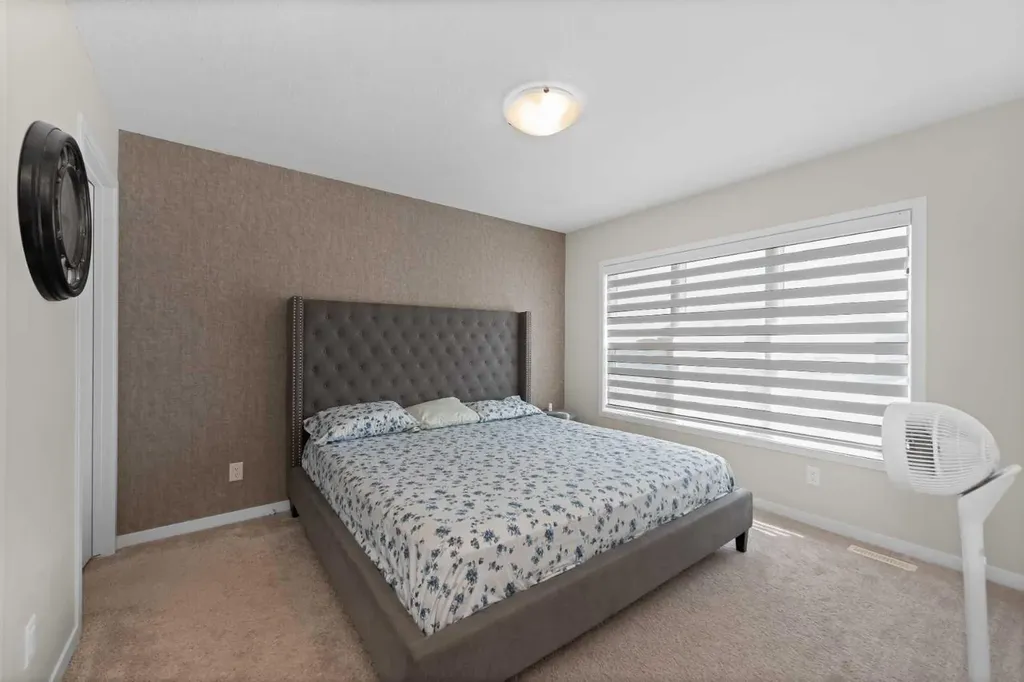 59 Cornerbrook Avenue NE Calgary AB T3N 1M1
