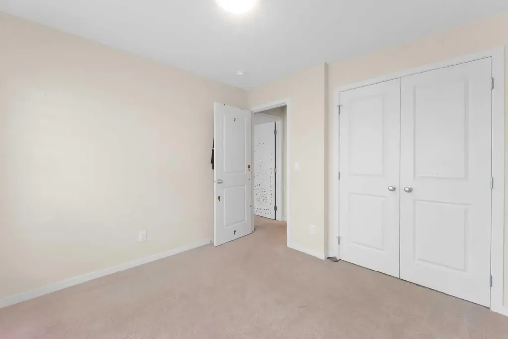 59 Cornerbrook Avenue NE Calgary AB T3N 1M1