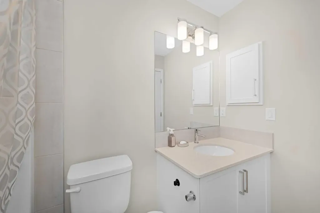 59 Cornerbrook Avenue NE Calgary AB T3N 1M1