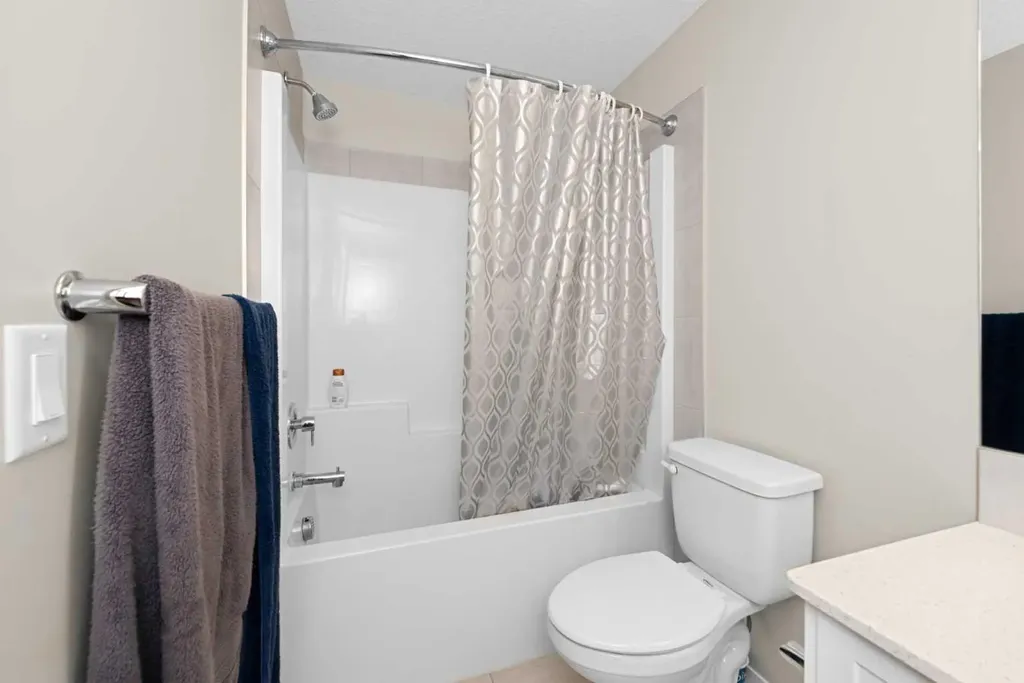 59 Cornerbrook Avenue NE Calgary AB T3N 1M1