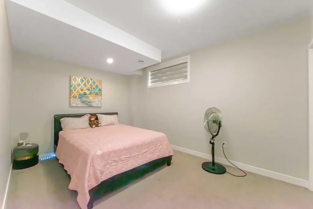59 Cornerbrook Avenue NE Calgary AB T3N 1M1