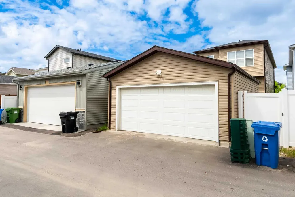 59 Cornerbrook Avenue NE Calgary AB T3N 1M1