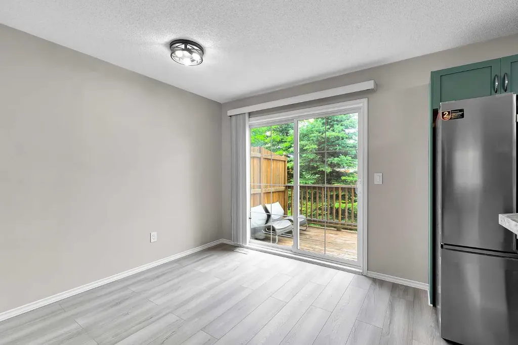 86 Country Village Gate NE Calgary AB T3K 0L5