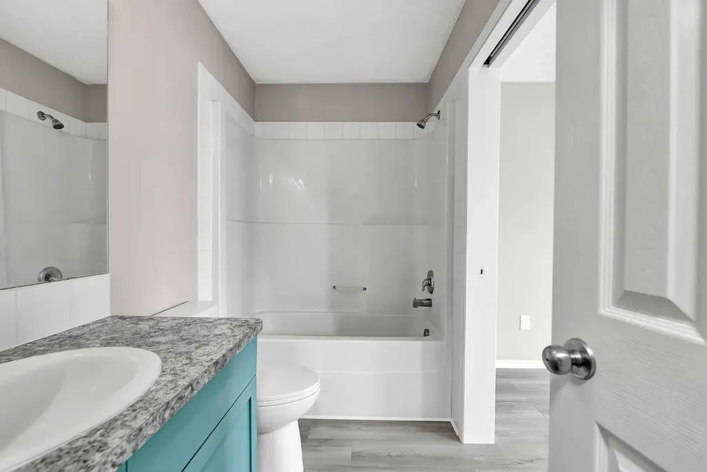 86 Country Village Gate NE Calgary AB T3K 0L5