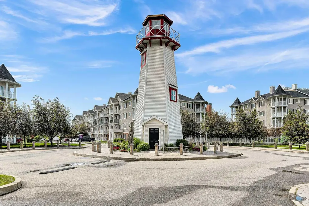 86 Country Village Gate NE Calgary AB T3K 0L5