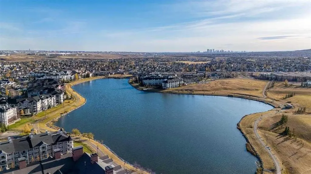 86 Country Village Gate NE Calgary AB T3K 0L5