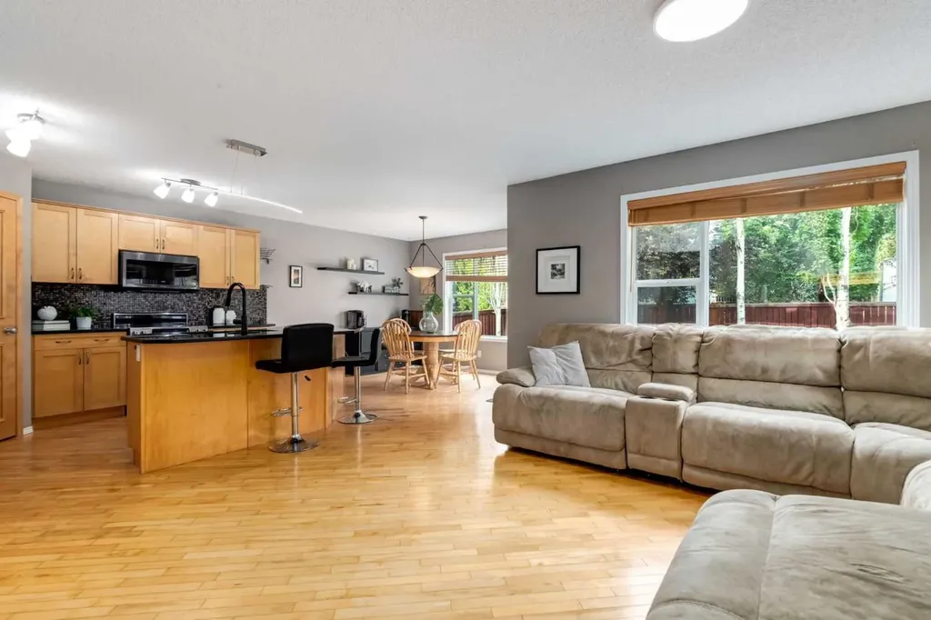 156 Tuscany Meadows Close NW Calgary AB T3M 2M9