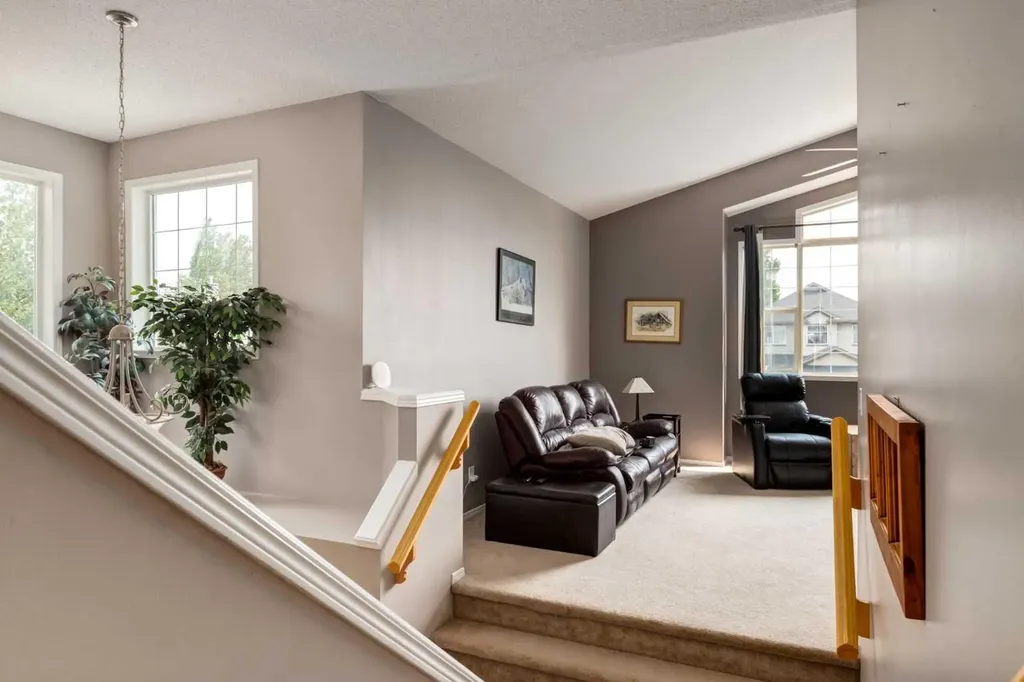 156 Tuscany Meadows Close NW Calgary AB T3M 2M9