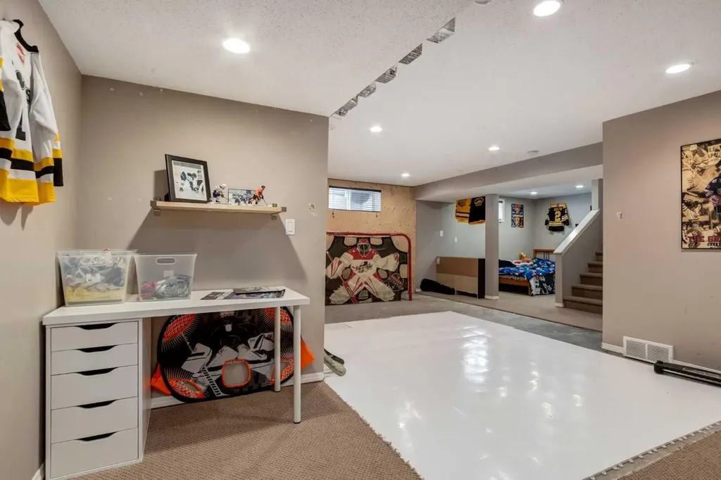 156 Tuscany Meadows Close NW Calgary AB T3M 2M9