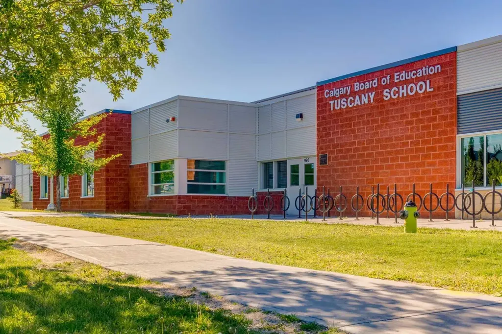 156 Tuscany Meadows Close NW Calgary AB T3M 2M9