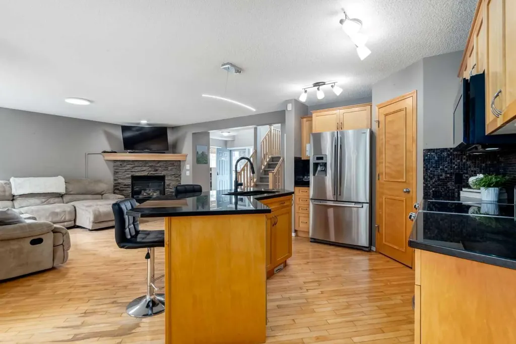 156 Tuscany Meadows Close NW Calgary AB T3M 2M9