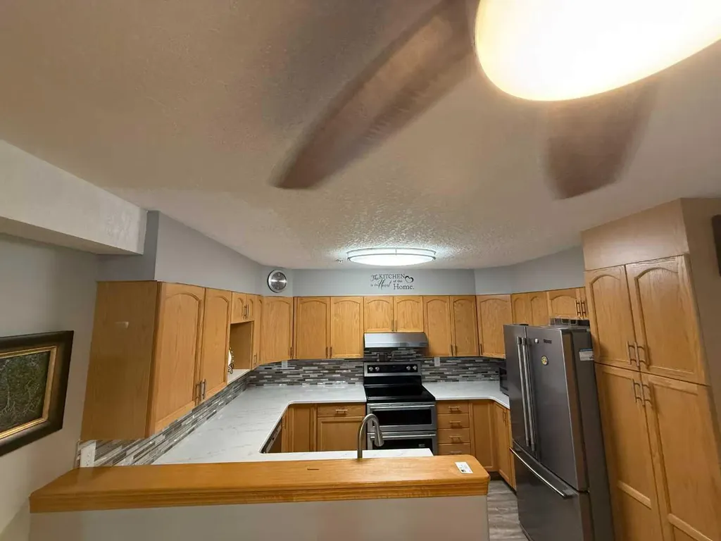 100 2 Avenue S Lethbridge AB T1J 0B5