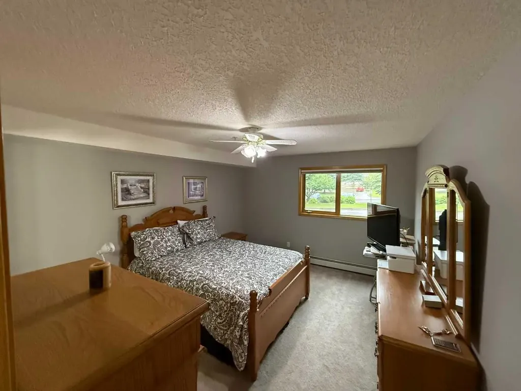 100 2 Avenue S Lethbridge AB T1J 0B5