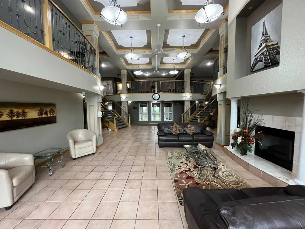 100 2 Avenue S Lethbridge AB T1J 0B5