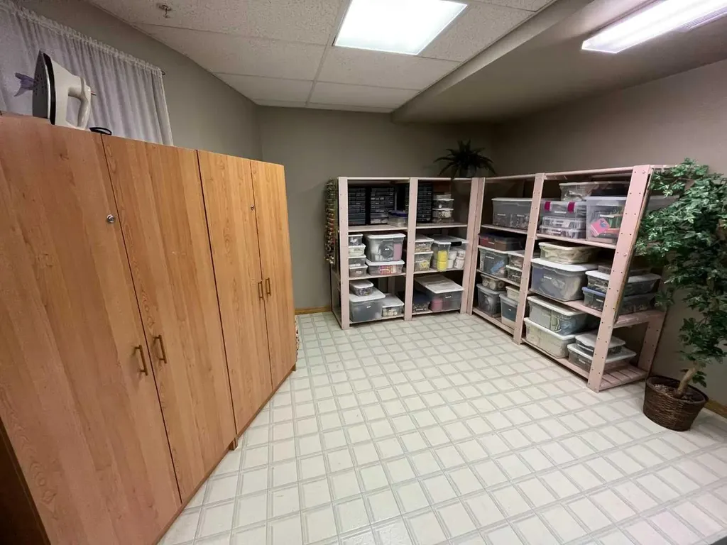 100 2 Avenue S Lethbridge AB T1J 0B5