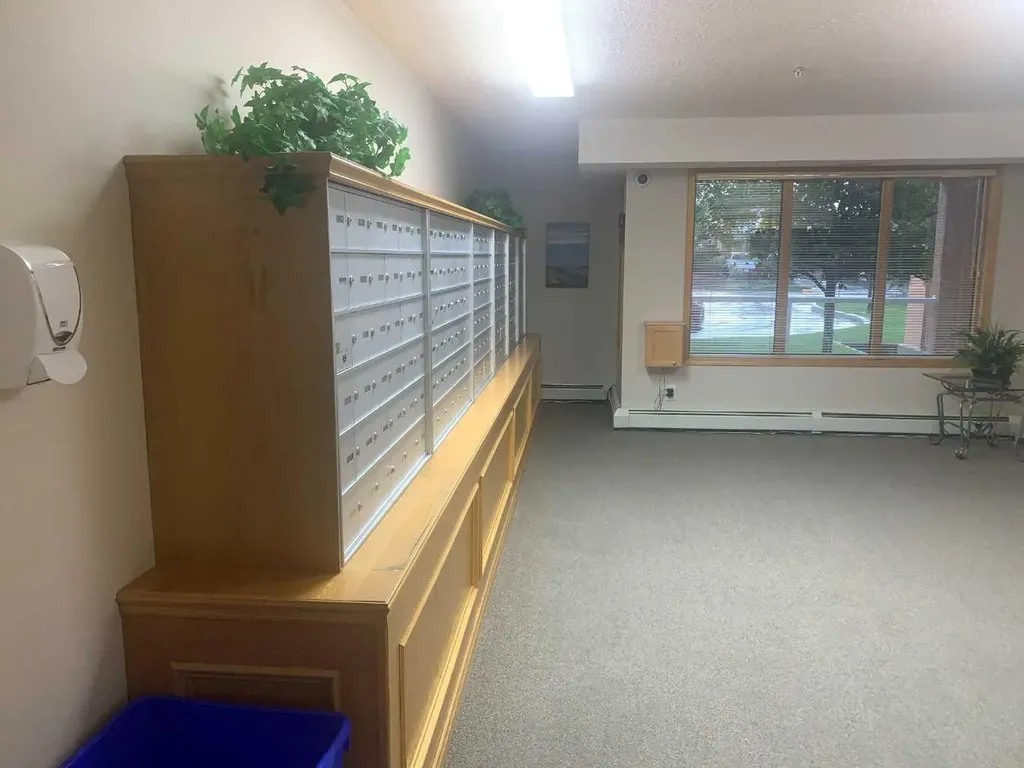100 2 Avenue S Lethbridge AB T1J 0B5