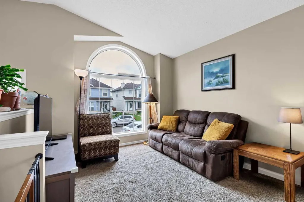 135 Covewood Close NE Calgary AB T3K 4Z8
