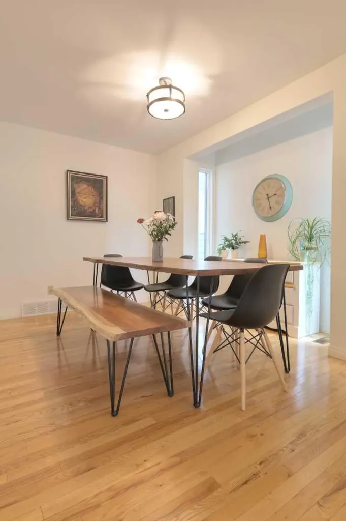 1908 30 Avenue SW Calgary AB T2T 1P9