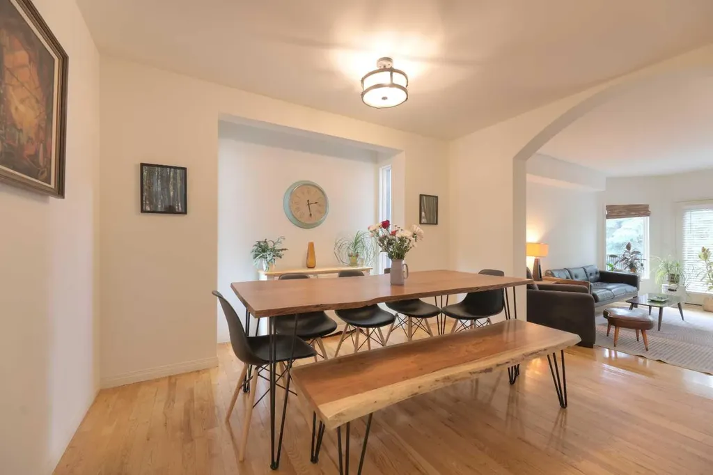 1908 30 Avenue SW Calgary AB T2T 1P9