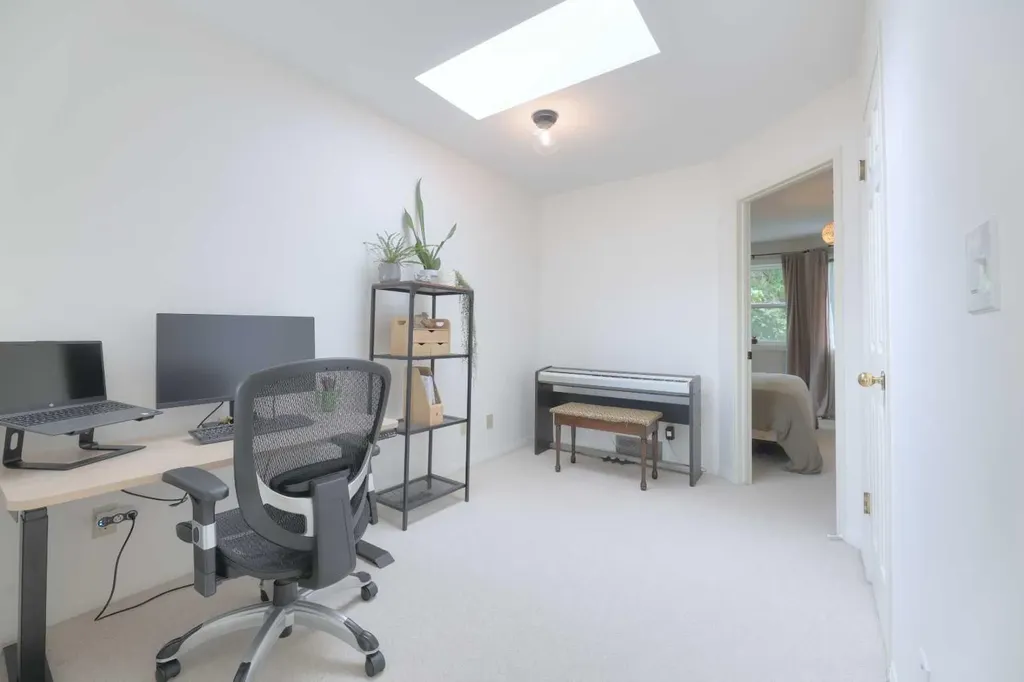 1908 30 Avenue SW Calgary AB T2T 1P9