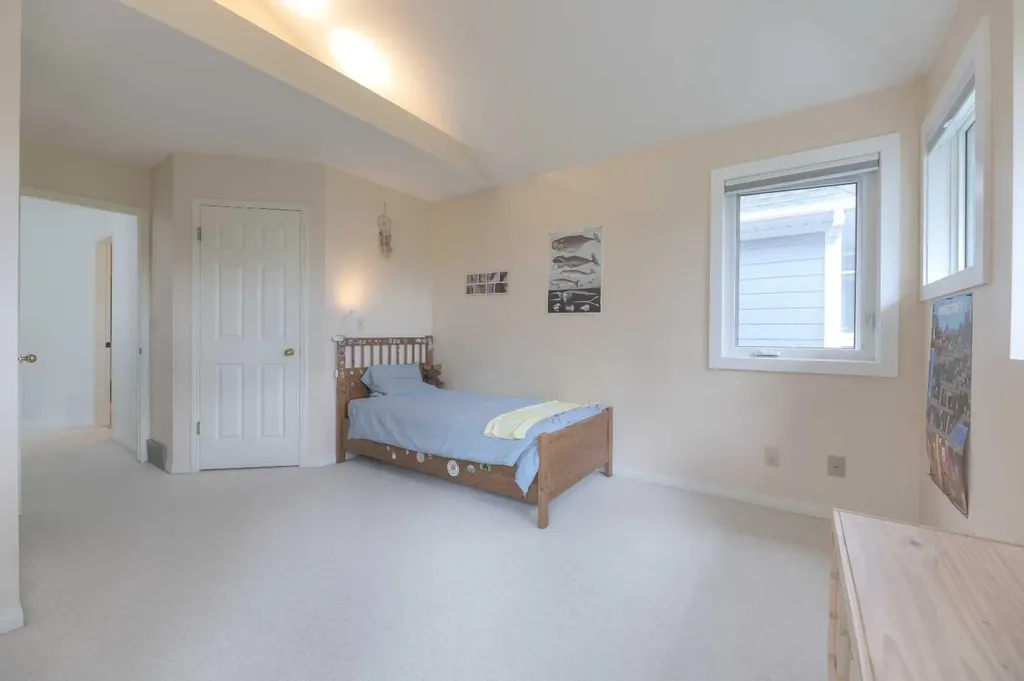 1908 30 Avenue SW Calgary AB T2T 1P9