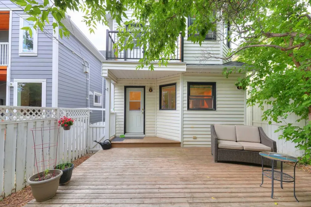 1908 30 Avenue SW Calgary AB T2T 1P9