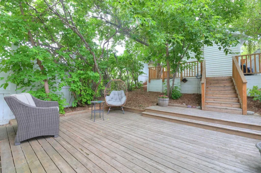 1908 30 Avenue SW Calgary AB T2T 1P9