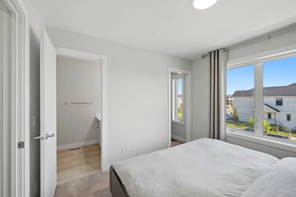 138 Homestead Boulevard NE Calgary AB T3J 2G8
