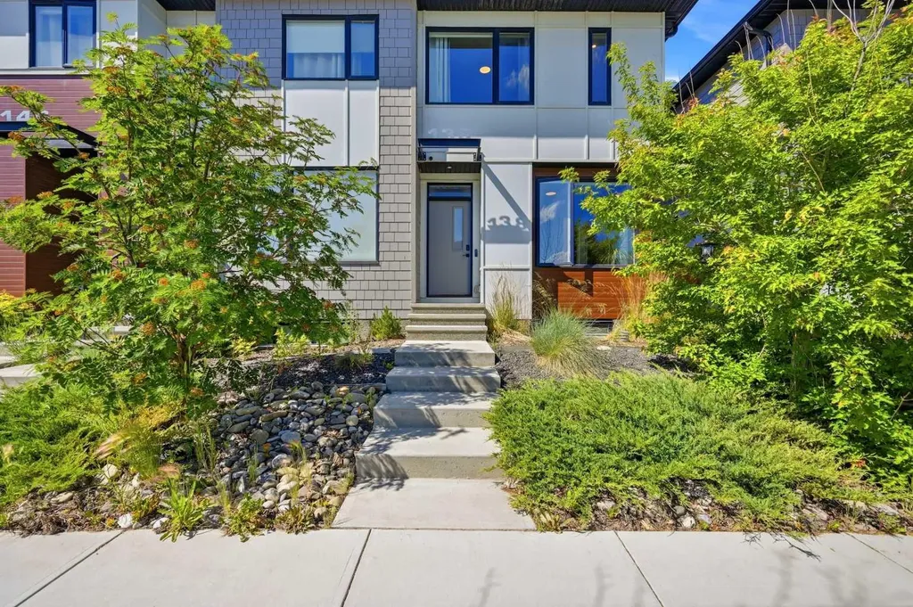 138 Homestead Boulevard NE Calgary AB T3J 2G8