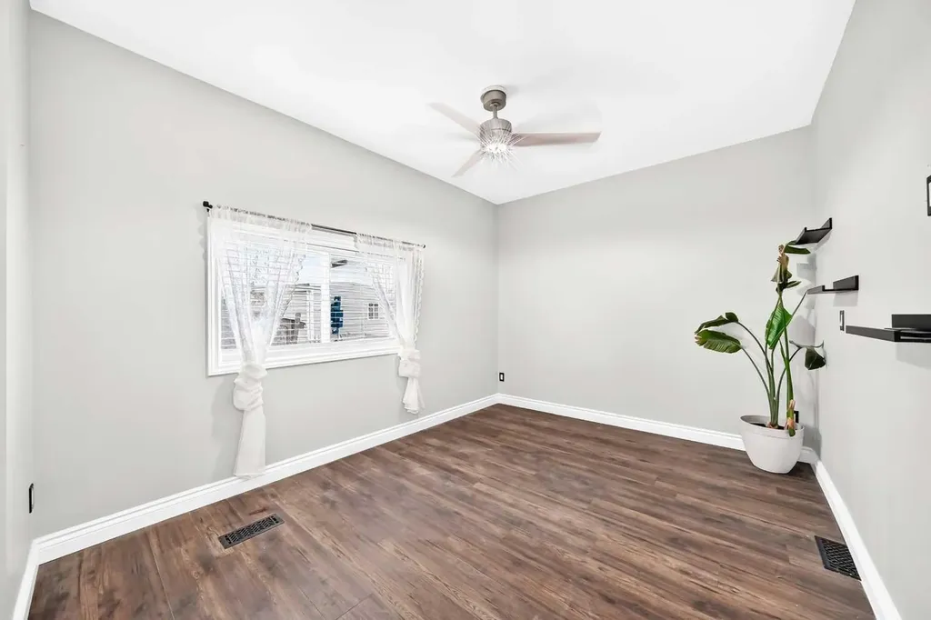 6220 17 Avenue SE Calgary AB T2A 7H4