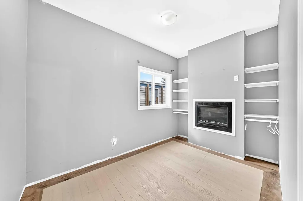 6220 17 Avenue SE Calgary AB T2A 7H4